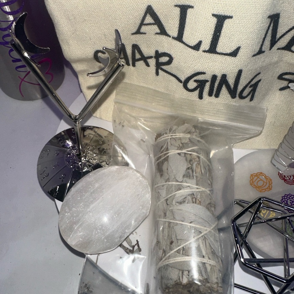 DrPsych_Faves12! Charge & Cleanse Crystal Starter Kit! ๐น๐น๐ค๐ค - Picture 3 of 9